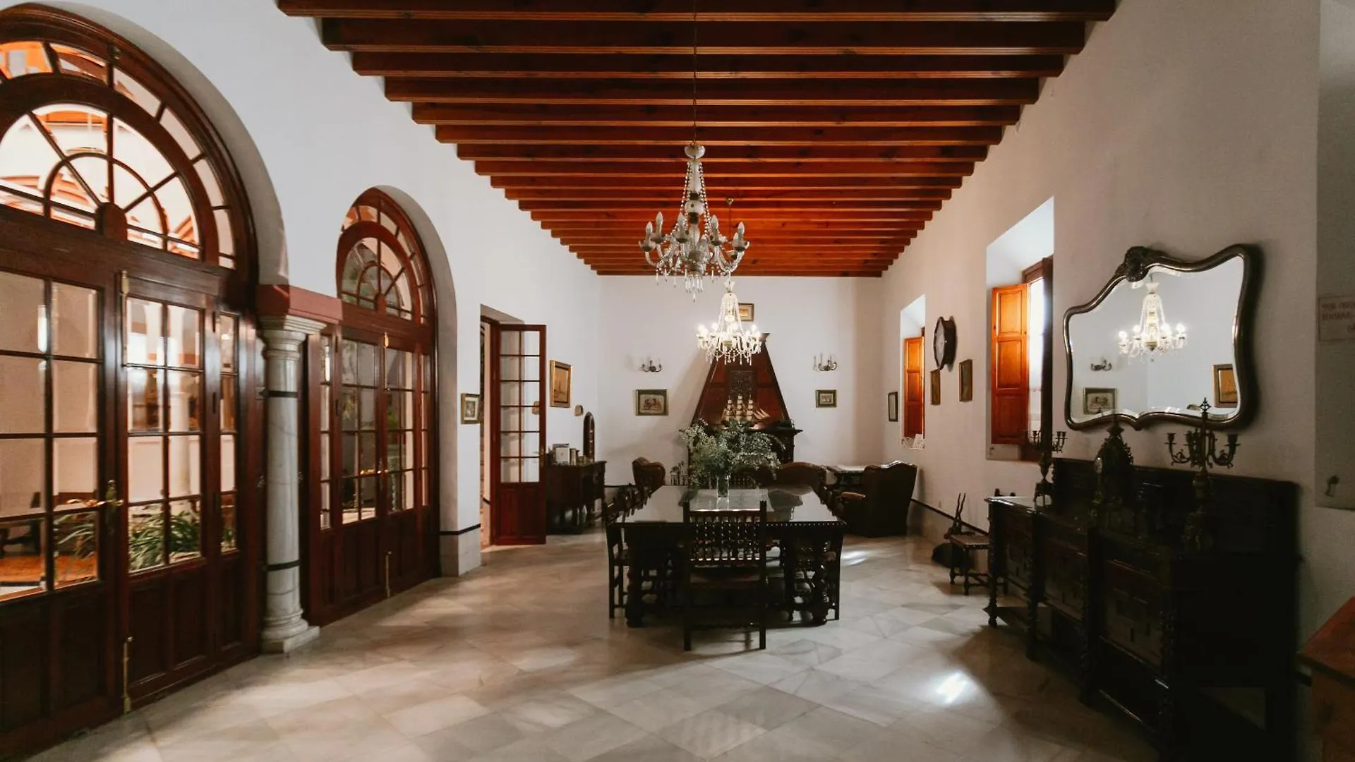 Komodo Casa Maravillas Rooms 塞维利亚 公寓