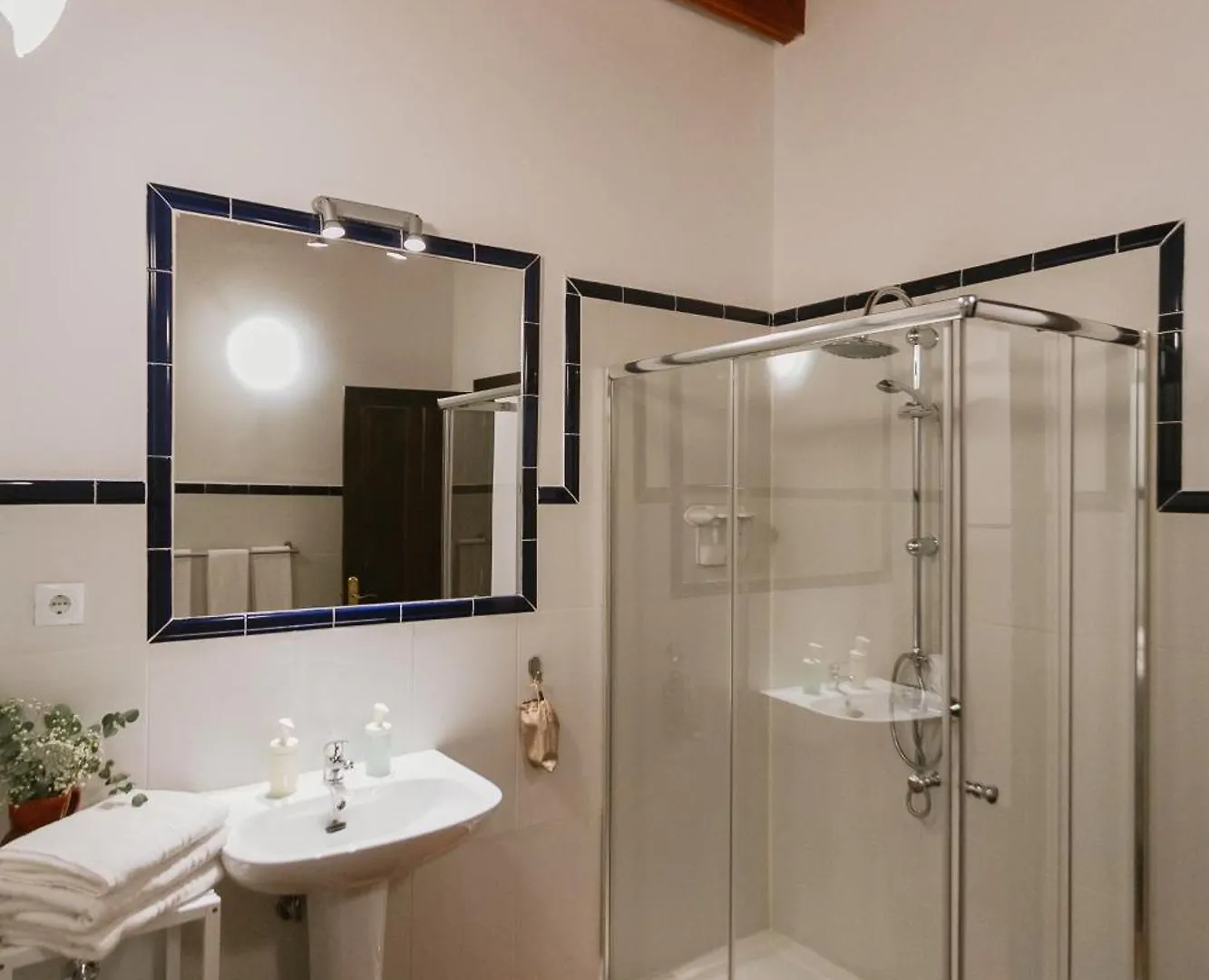 Komodo Casa Maravillas Rooms Seville Apartment